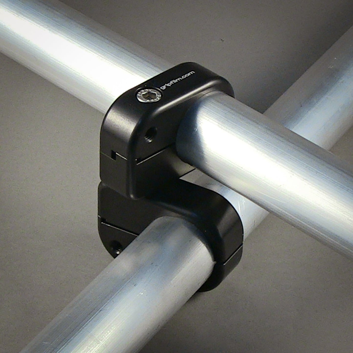 48.3mm SWIVEL CLAMP - Grip Support Store